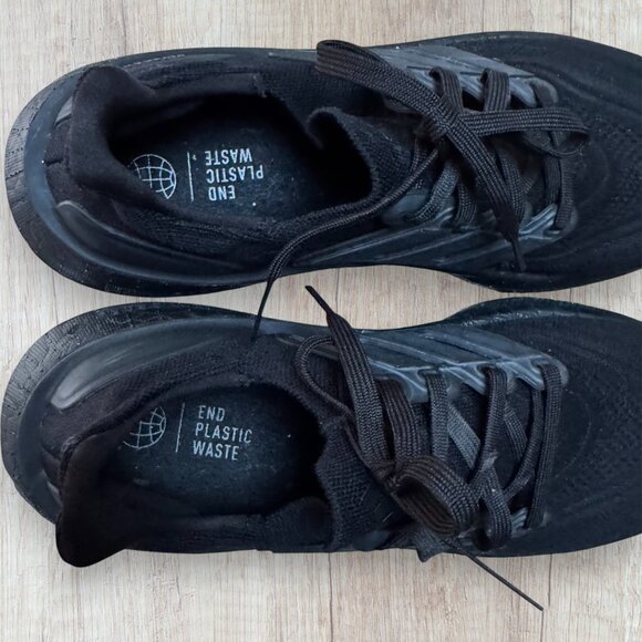 Adidas Ultraboost 22 Black Running Shoes Womens 9 Lightweight Boost Sneakers - Picture 5 of 12